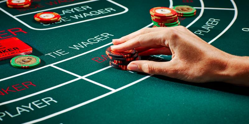 Các thuật ngữ cơ bản trong bài Baccarat Jun88